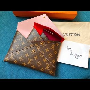 ❤️❤️SOLD❤️❤️Louis Vuitton Kirigami Pochette Set